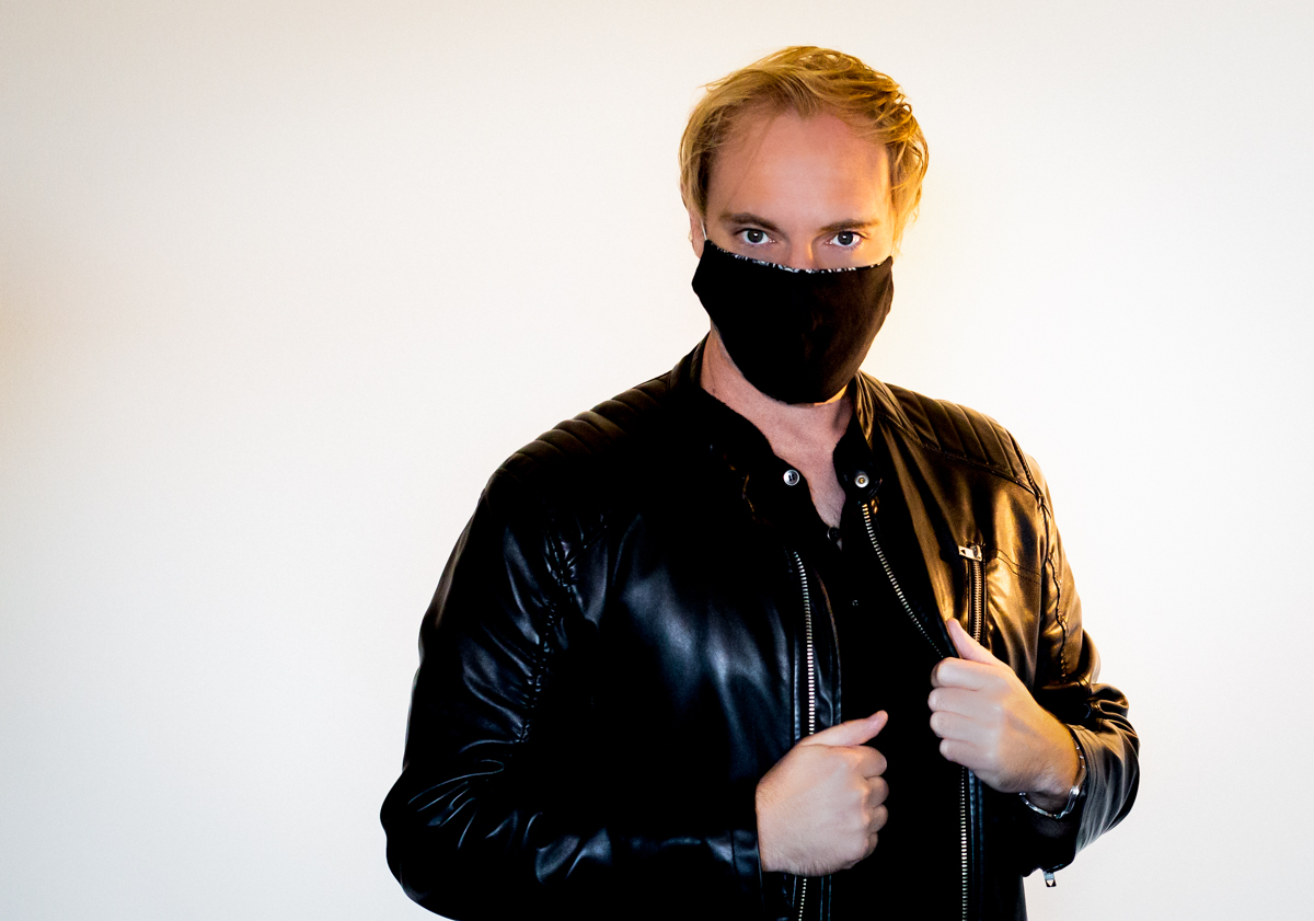 DerekBradDB-2