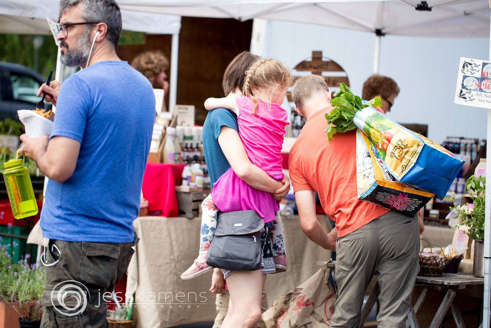 families shop at the market