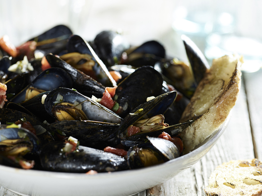 Lifestyle beverage photograph by Jessica Grenier for brand storytelling and advertising.