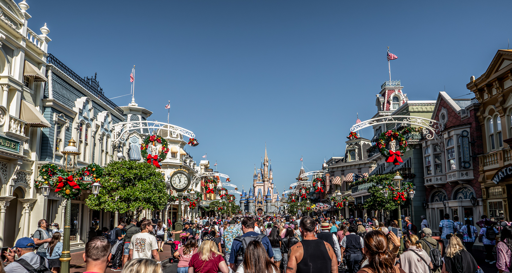 Magic Kingdom
Walt Disney World
Florida
November 4, 2025


DerekBrad.com