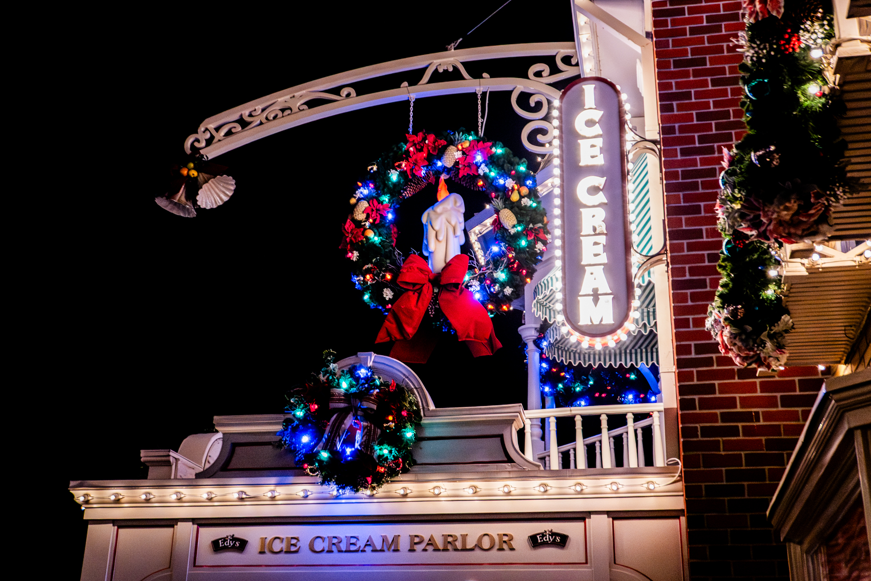 Magic Kingdom
Walt Disney World
Florida
November 4, 2025


DerekBrad.com