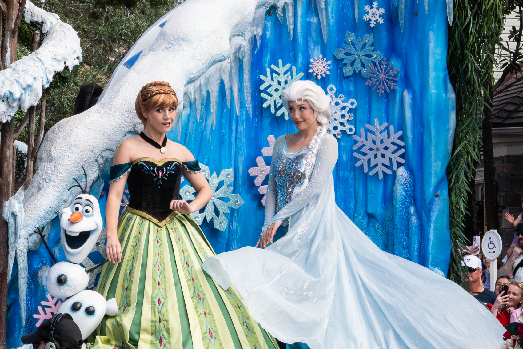 Disney Festival of Fantasy Parade
Magic Kingdom
Walt Disney World
Florida
November 4, 2025


DerekBrad.com