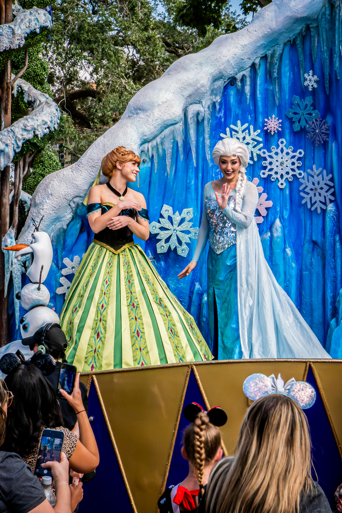 Disney Festival of Fantasy Parade
Magic Kingdom
Walt Disney World
Florida
November 4, 2025


DerekBrad.com