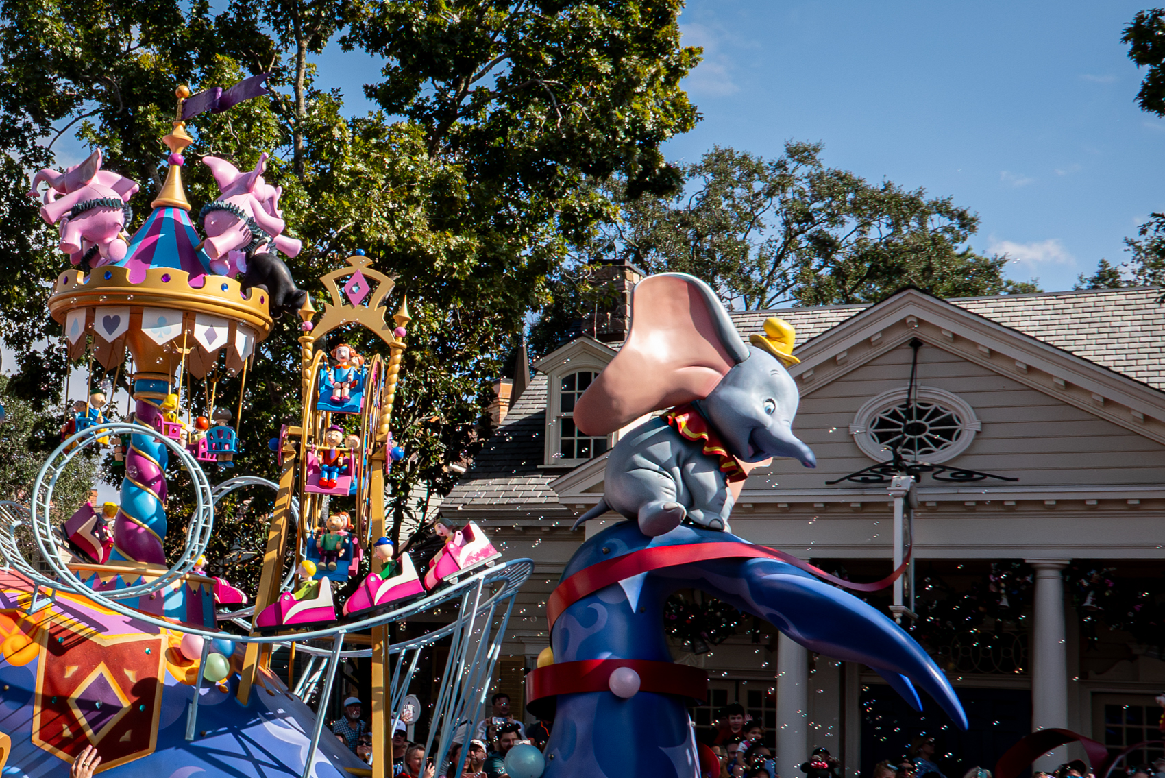 Disney Festival of Fantasy Parade
Magic Kingdom
Walt Disney World
Florida
November 4, 2025


DerekBrad.com