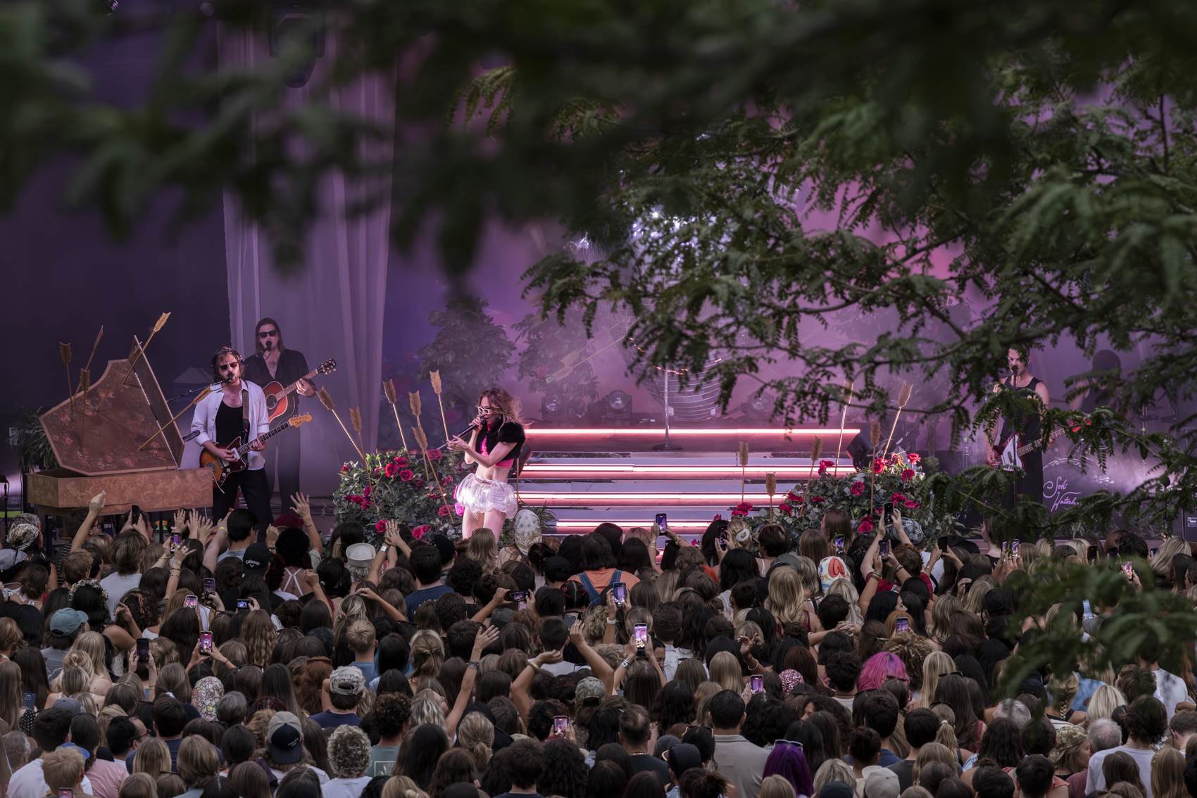 Suki Waterhouse
The Loveland Tour
Gallivan Center
Salt Lake City, Utah
July 27, 2026


DerekBrad.com