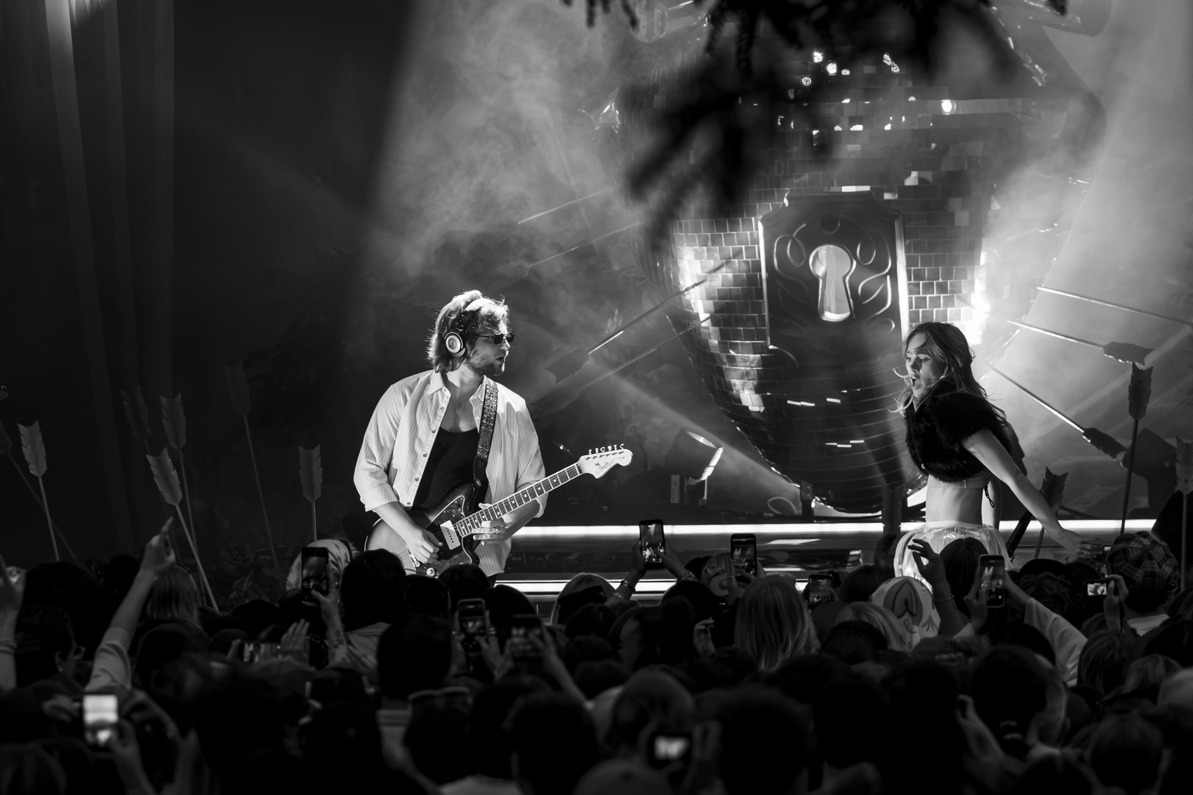 Suki Waterhouse
The Loveland Tour
Gallivan Center
Salt Lake City, Utah
July 27, 2026


DerekBrad.com
