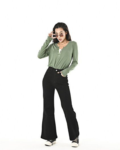 Photographer:  Henry WestheimIG:  https://www.instagram.com/henry_westheimWebsite:  https://www.henrywestheim.com