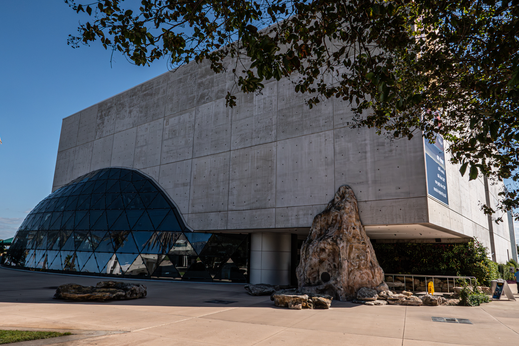 The Dal Museum
St. Petersburg, FL
November 5, 2025


DerekBrad.com