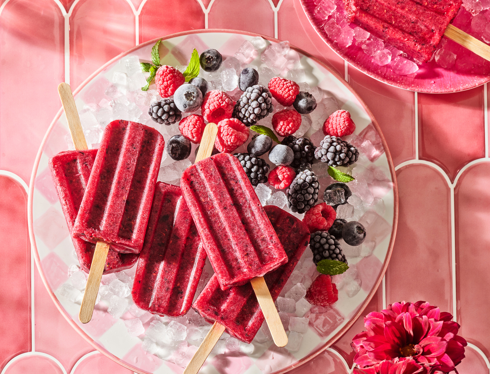 Best food photographer in Colorado specializing in restaurants, CPG brands, advertising campaigns, and menu photography. Fully equipped studio + commercial kitchen serving Boulder, Denver, US and International markets. 