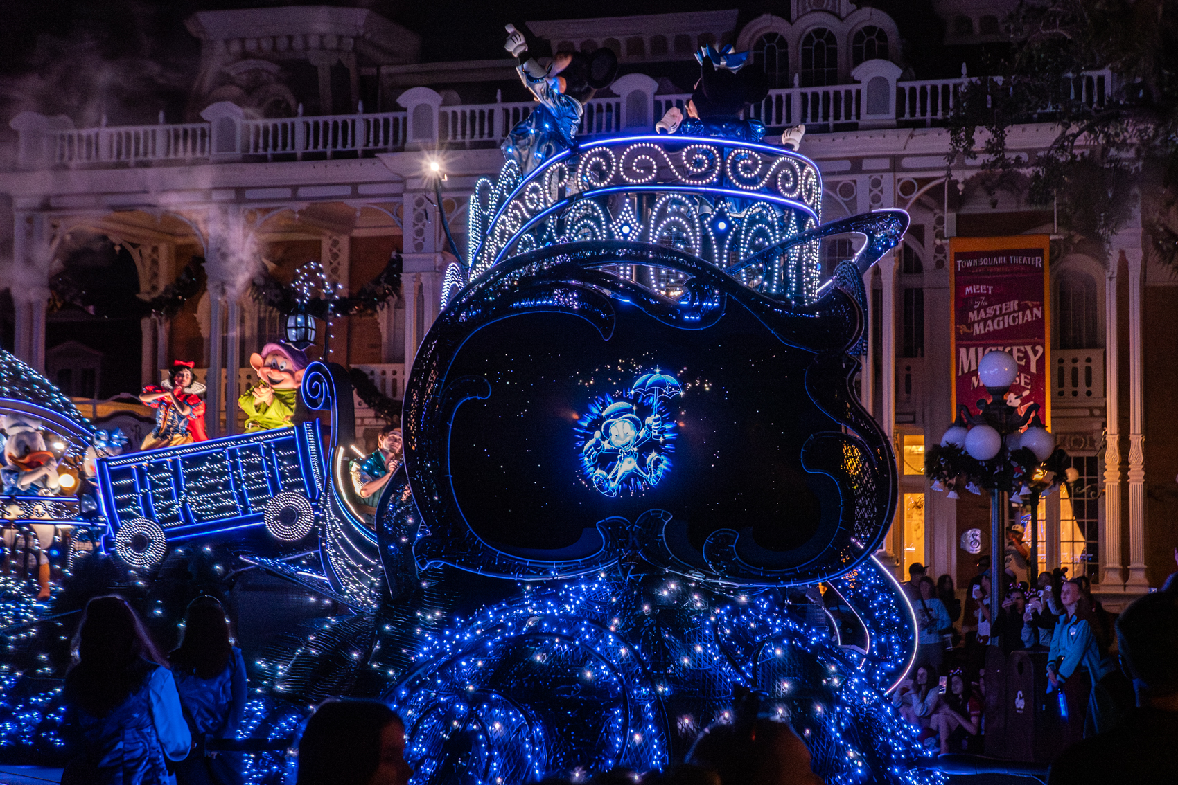 Disney Starlight: Dream the Night Away
Magic Kingdom
Walt Disney World
Florida
November 4, 2025


DerekBrad.com