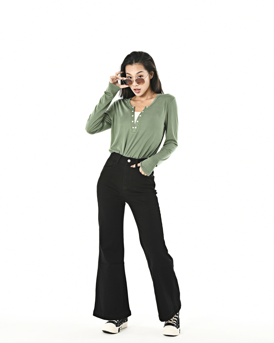 Photographer:  Henry WestheimIG:  https://www.instagram.com/henry_westheimWebsite:  https://www.henrywestheim.com